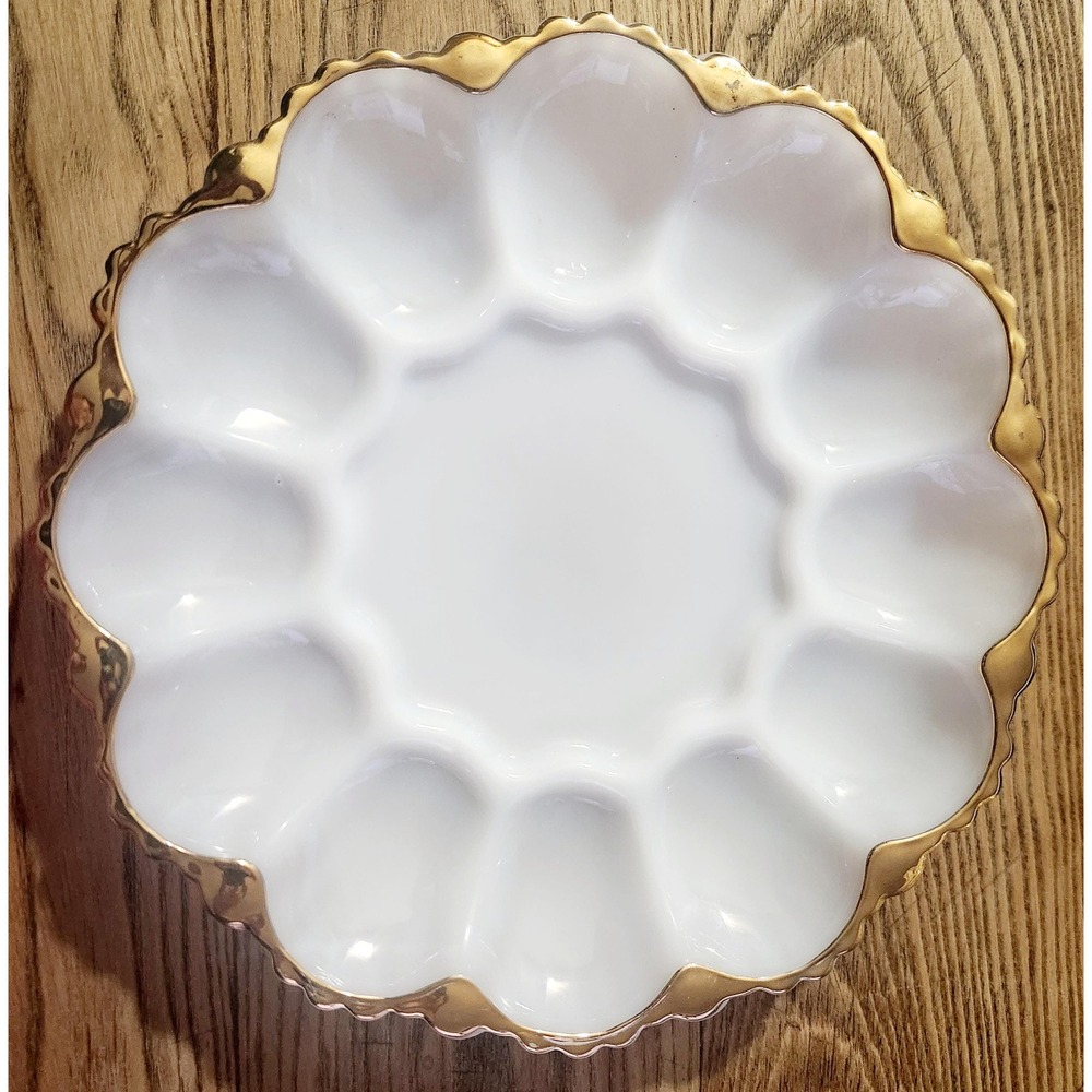 Vintage Anchor Hocking Fire-King milk glass with gold rim